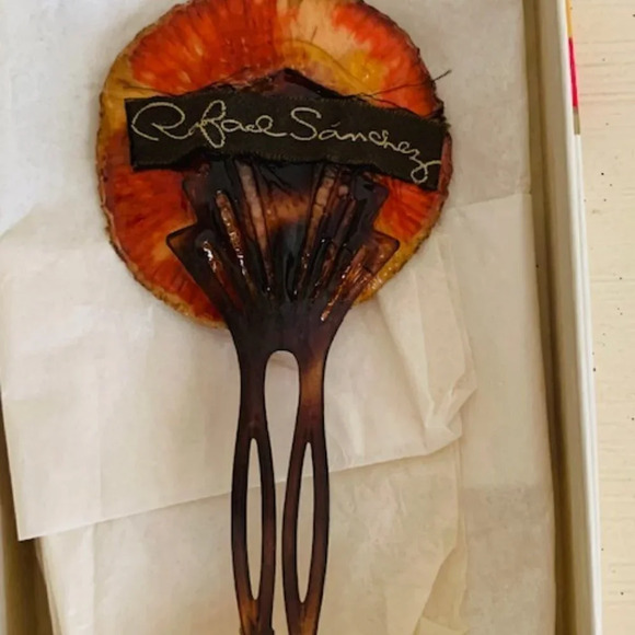 Artisan Red and Brown Hair Fork - Picture 4 of 5